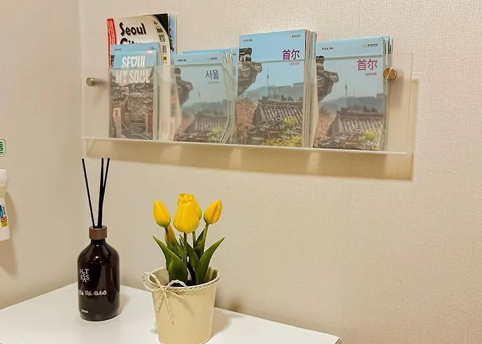 Mid-century Style - Near Kspo Dome, Flat Walk, Family & Group, Up To 6 Guests, Jamsil, Lotte World, Free Luggage Storage *