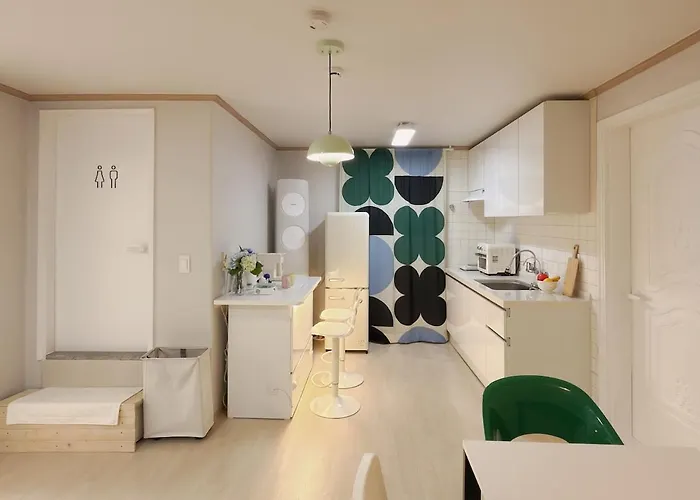 Casa vacanze Mid-century Style - Near Kspo Dome, Flat Walk, Family & Group, Up To 6 Guests, Jamsil, Lotte World, Free Luggage Storage