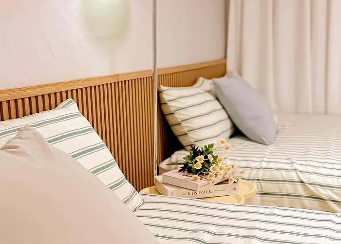 Mid-century Style - Near Kspo Dome, Flat Walk, Family & Group, Up To 6 Guests, Jamsil, Lotte World, Free Luggage Storage